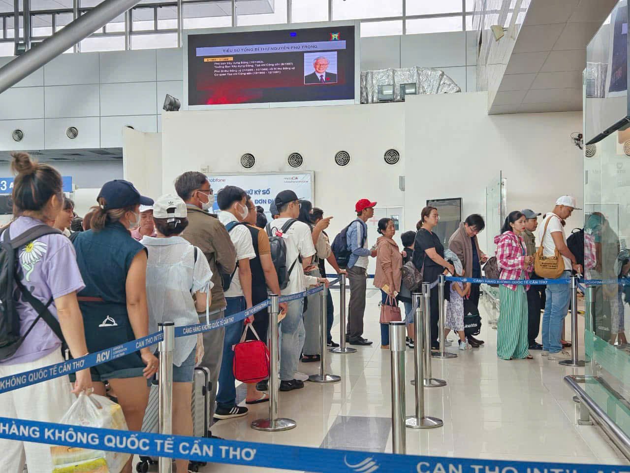 Hai đường quốc tế thường lệ là Đài Bắc (Đài Loan) và Seoul (Hàn Quốc) do hãng Vietjet Air khai thác đã dừng từ tháng 6/2024.