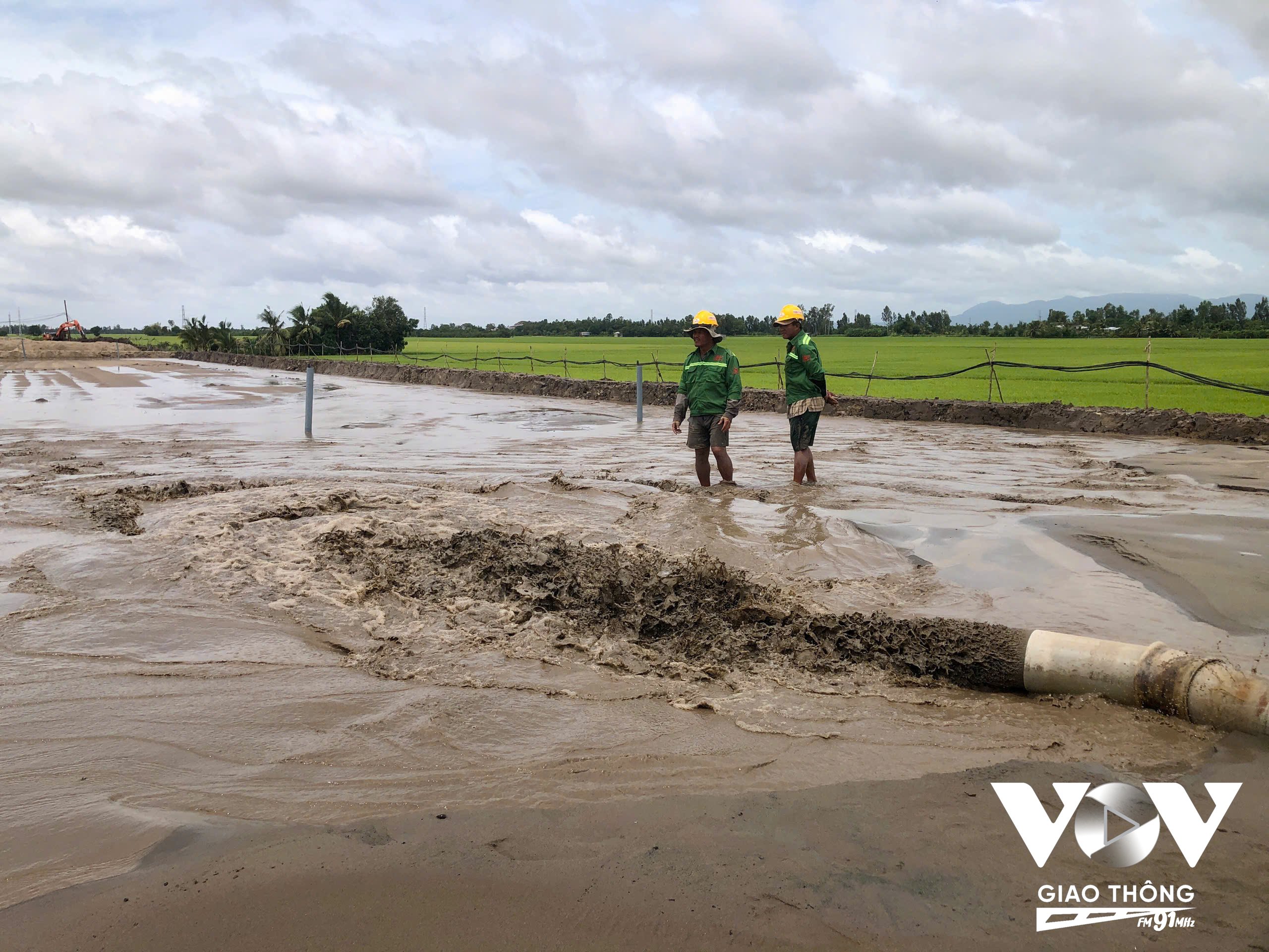 Nguồn vật liệu cát phục vụ dự án được đánh giá ổn định, đảm bảo đến khi dự án hoàn thành.
