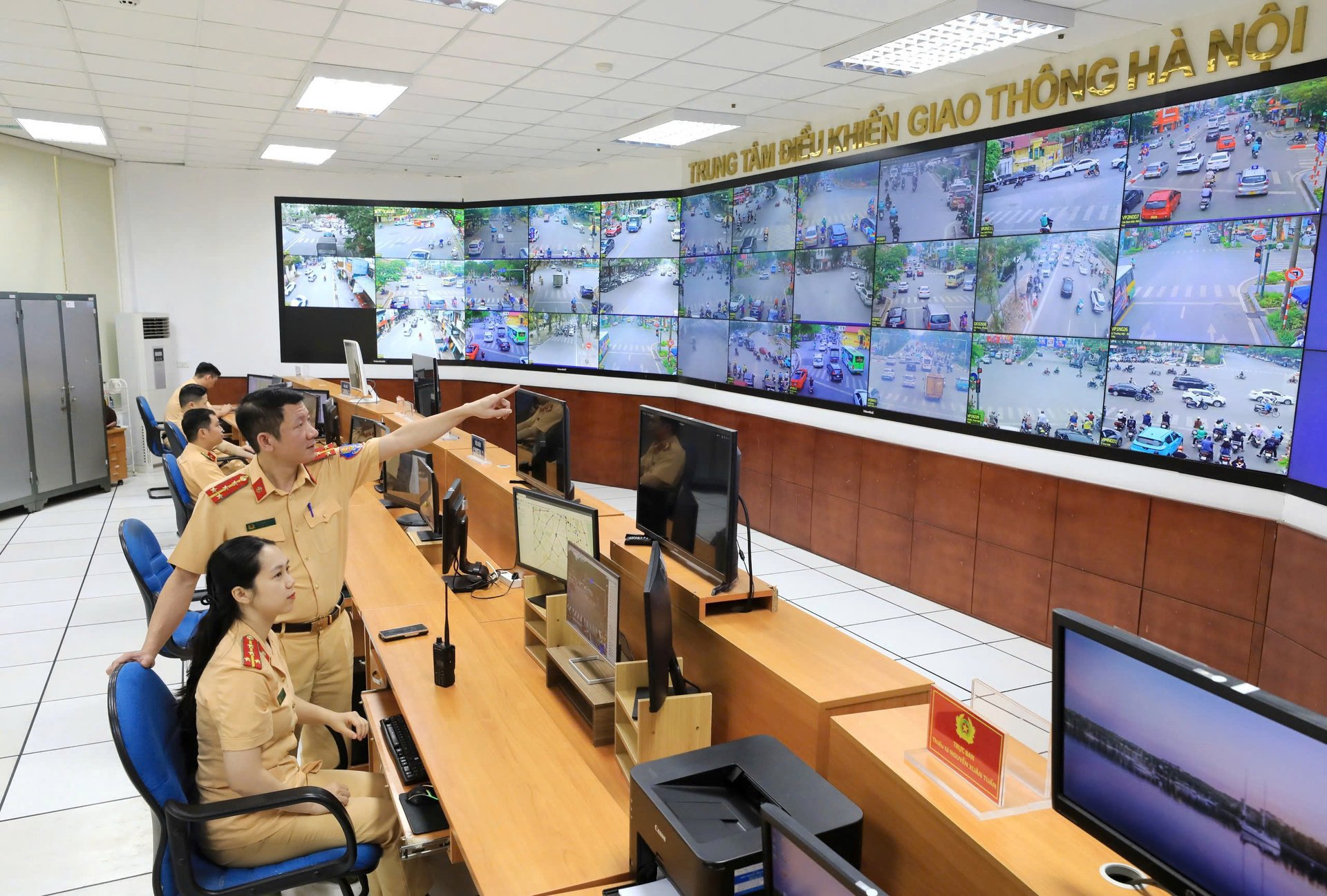Trung tâm điều khiển giao thông, Phòng CSGT Hà Nội.