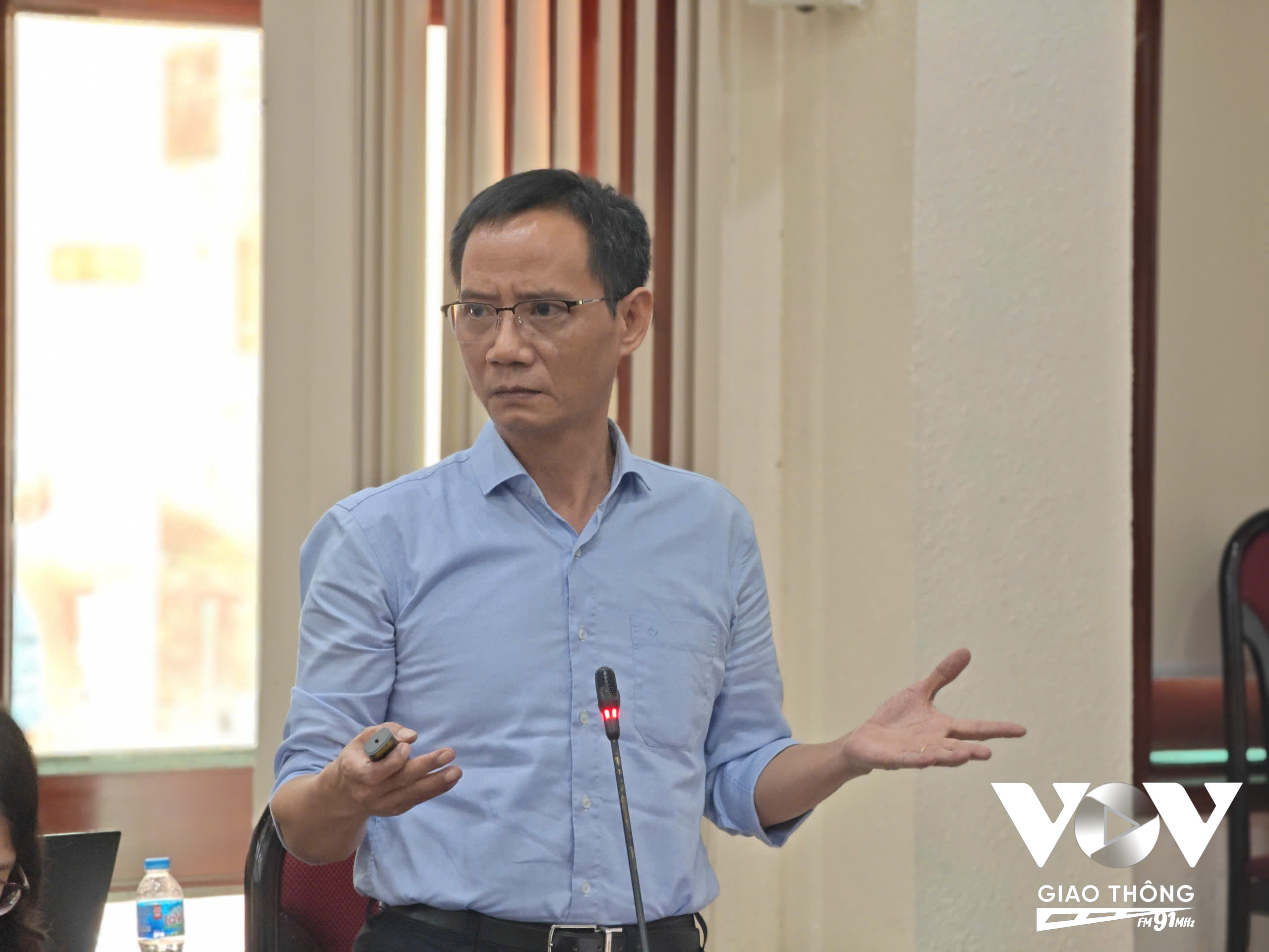 Thạc sĩ Ngô Vĩnh Bạch Dương, Giám đốc Trung tâm tư vấn pháp luật, Viện Nhà nước và pháp luật cung cấp thông tin, dinh dưỡng, lối sống thiếu lành mạnh có nguy cơ cao gấp nhiều lần lạm dụng rượu bia.