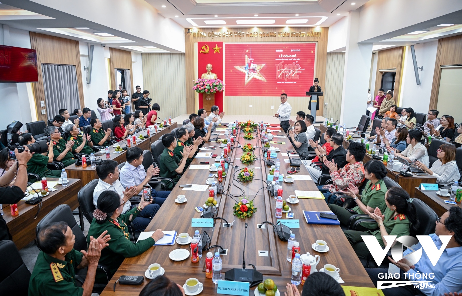 Buổi họp báo công bố chương trình nghệ thuật chính luận “Tổ quốc trong tim”.