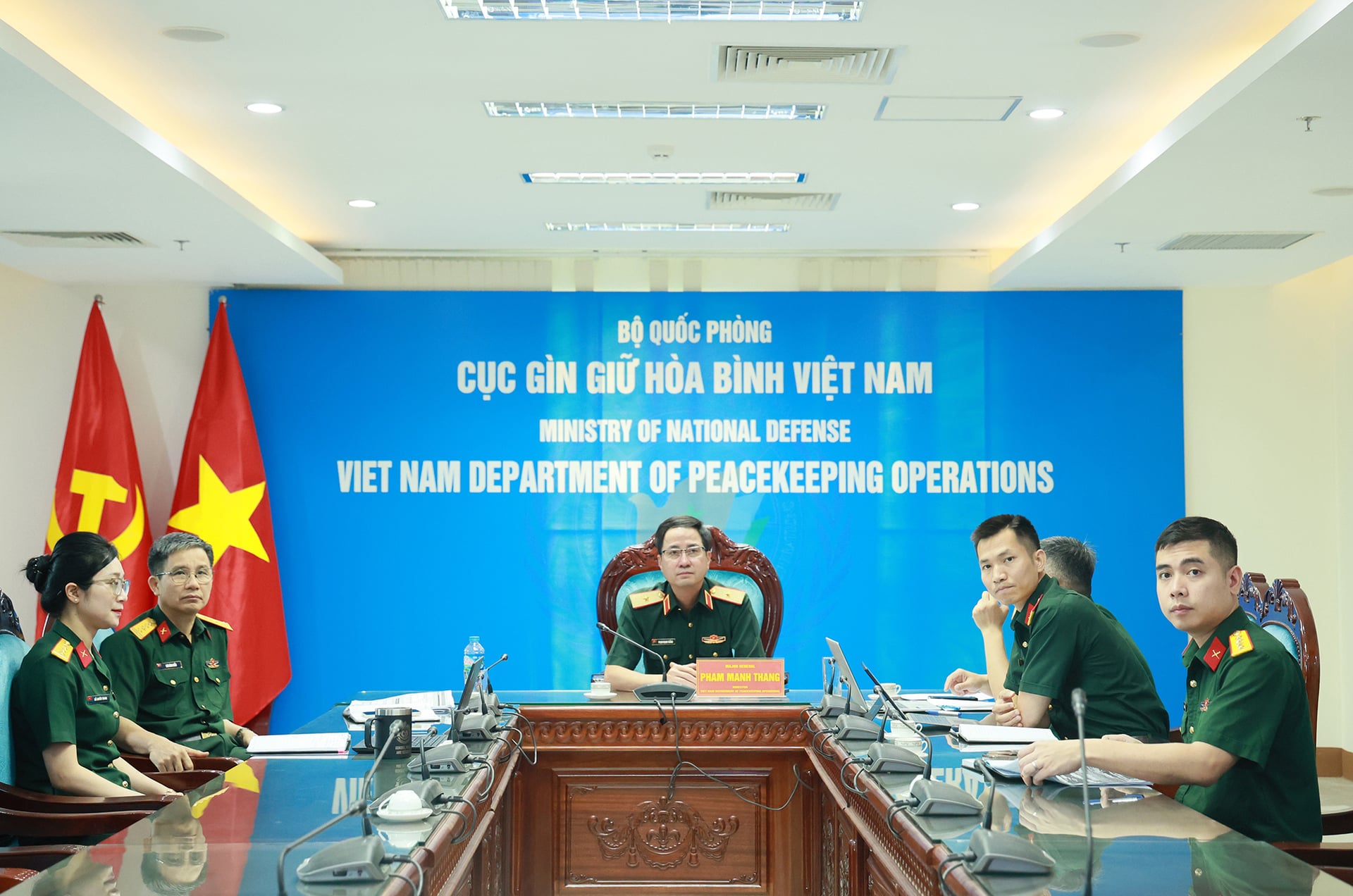 Thiếu tướng Phạm Mạnh Thắng phát biểu tại phiên toàn thể hội nghị