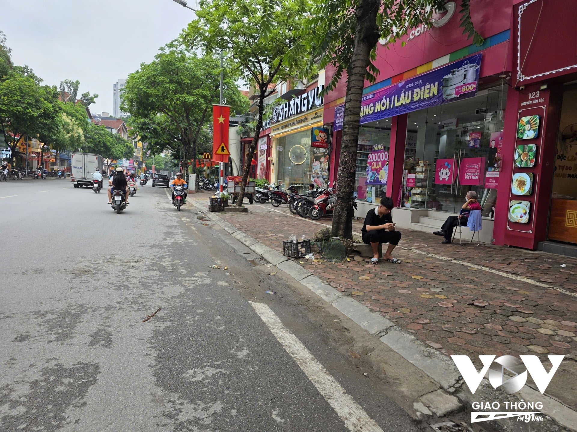 Các vi phạm về mái che, mái vẩy lấn chiếm không gian chung đã được dẹp bỏ, tạo diện mạo thông thoáng cho tuyến phố