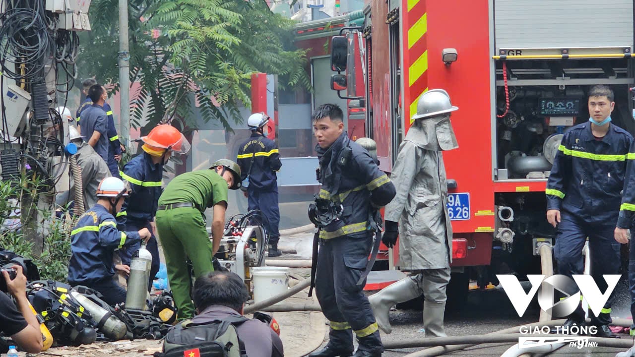 Đội cứu nạn cứu hộ cũng đã chuẩn bị phương án tiếp cận hiện trường để tổ chức tìm kiếm.