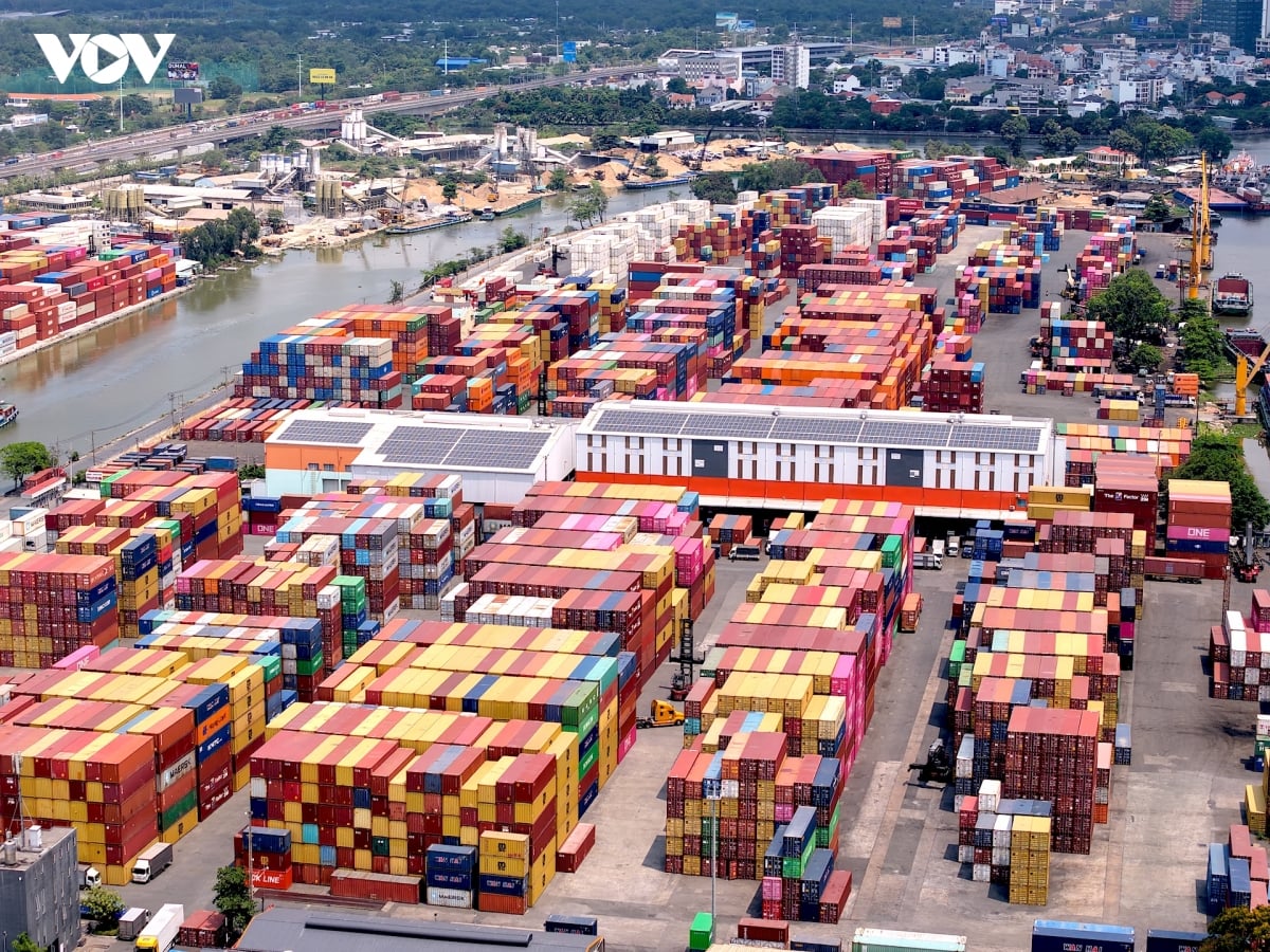 Mô hình depot, ICD và bãi container xen cài trong khu dân cư đã bộc lộ nhiều bất cập lớn về hạ tầng lẫn quy hoạch
