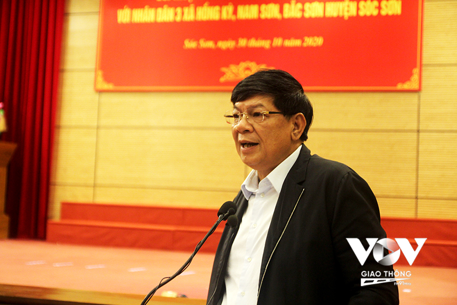 Phó-Chủ tịch UBND TP Nguyễn Quốc Hùng trả lời các kiến nghị của người dân-