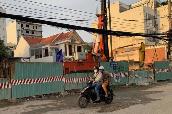 Dự án nâng cấp đường Lương Định Của (quận 2) đã ngừng thi công do người dân cản trở, dùng hung khí tấn công công nhân