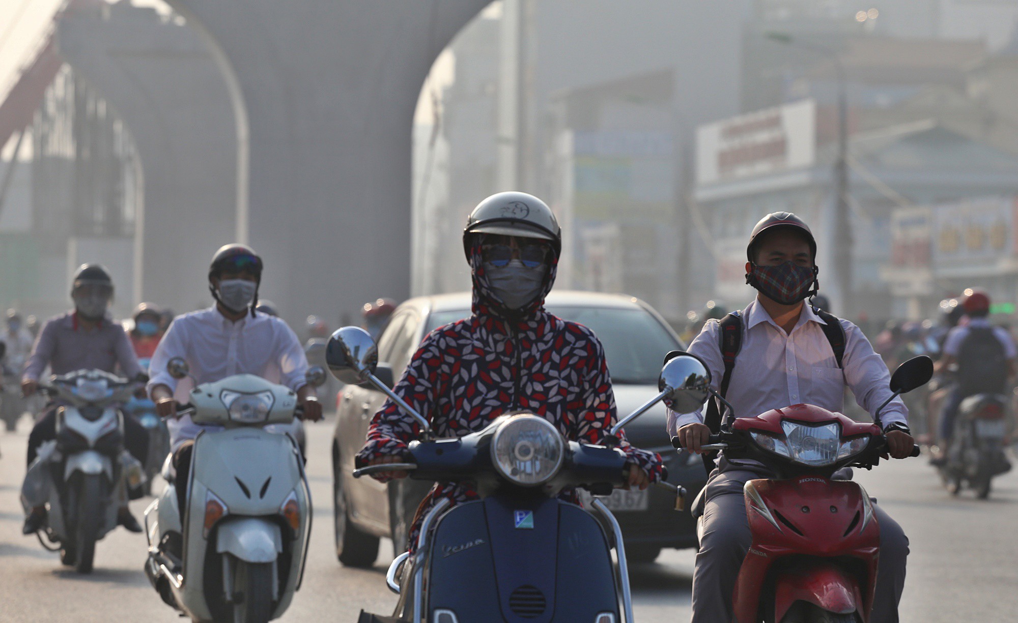 Không khí ở Hà Nội ô nhiễm trong nhiều ngày liên tiếp. Ảnh: Gia Chính