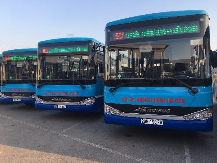 Hàng chục xe buýt tiền tỷ nằm chờ thanh lý  Báo Khánh Hòa điện tử