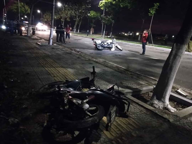 Hiện trường hai chiến sĩ Công an quận Sơn Trà hy sinh khi truy bắt nhóm đối tượng đua xe, cướp tài sản trong đêm 2/4. 