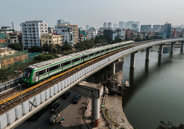 Dù đã chạy thử đoàn tàu nhưng đường sắt Cát Linh - Hà Đông vẫn dang dở, chưa hẹn ngày về đích - Ảnh: NAM TRẦN