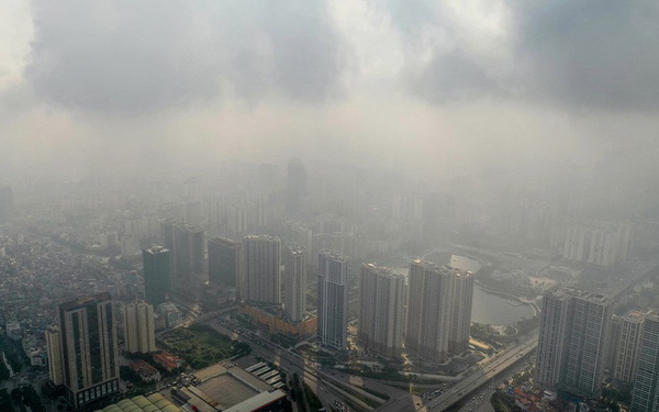 Không khí ở Hà Nội luôn trong tình trạng ô nhiễm ảnh hưởng đến cuộc sống của người dân.