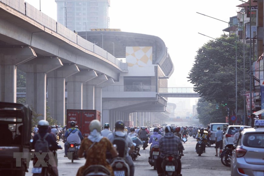 Không khí ở Hà Nội luôn trong tình trạng ô nhiễm ảnh hưởng đến cuộc sống của người dân.