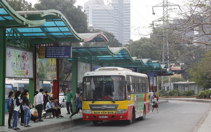 Trạm trung chuyển xe buýt Long Biên