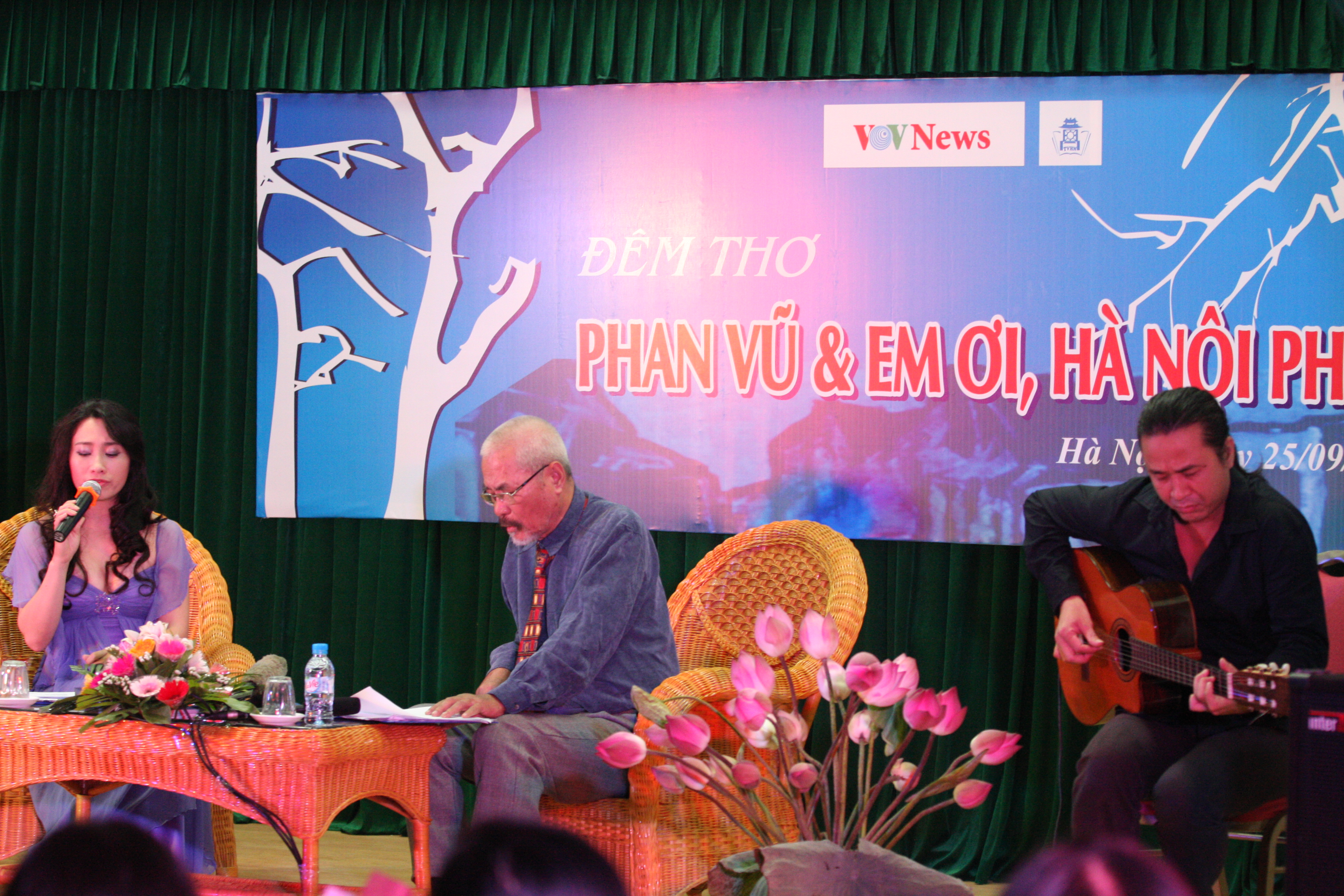 Đêm thơ Phan Vũ và em ơi Hà Nội phố năm 2010