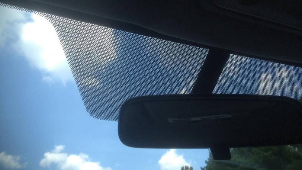  Frit giúp bảo vệ mắt người lái khỏi ánh nắng mặt trời khi lái xe hơi