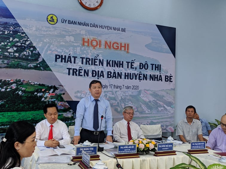 Ông Dương Anh Đức - Phó chủ tịch UBND TPHCM phát biểu chỉ đạo tại Hội thảo về phát triển kinh tế đô thị trên địa bàn huyện Nhà Bè