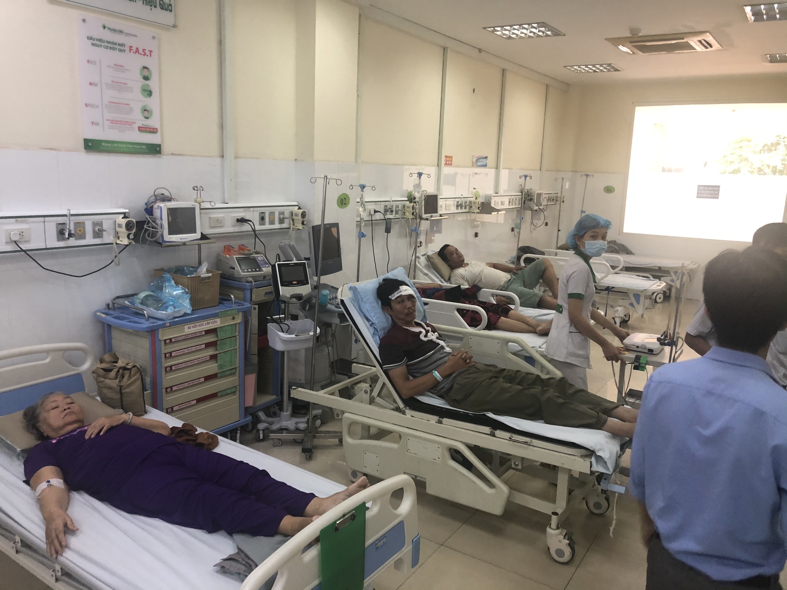 Bệnh nhân được đưa vào bệnh viện cấp cứu trong tình trạng không còn tỉnh táo