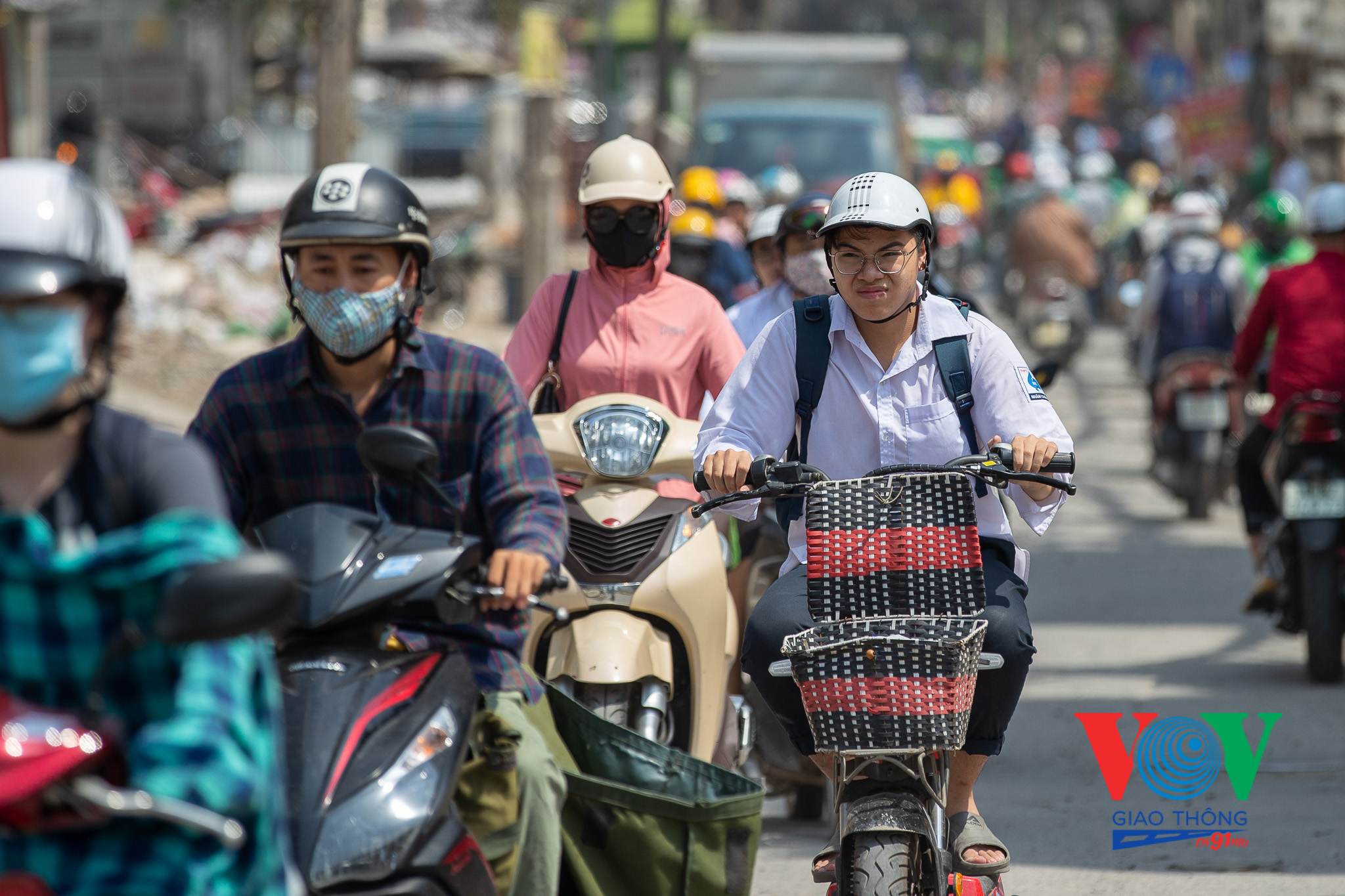 Đến bao giờ người Hà Nội mới có cái gọi là “văn hoá giao thông” khi ra đường? (Ảnh: Nhân Trần/VOVGT)
