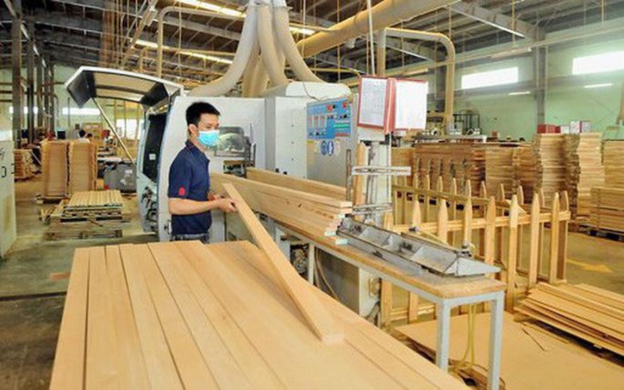 Các công ty của Trung Quốc đã chuyển các phần của sản phẩm này sang Việt Nam để thực hiện việc lắp ráp và tiếp tục xuất khẩu sang Mỹ nhằm tránh các mức thuế rất cao