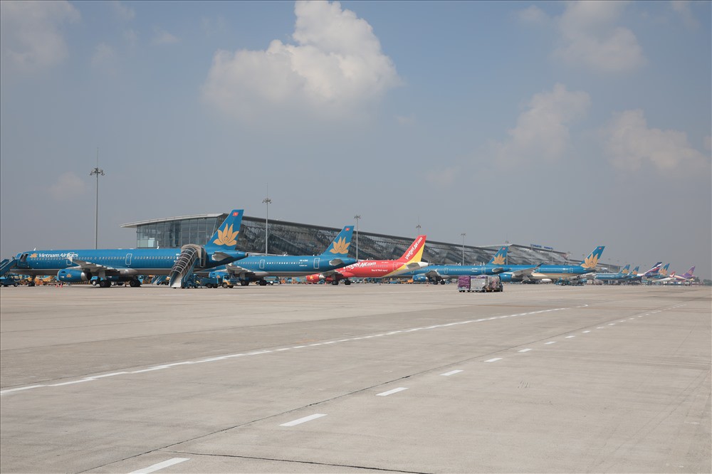 Khoảng 10 năm trở lại đây, thị trường vận tải hàng không Việt Nam liên tục đạt mức tăng trưởng trung bình 15,8 %/năm. Song thị trường hàng không đã nảy sinh nhiều vấn đề phức tạp đe dọa nguy cơ mất an toàn hàng không. 