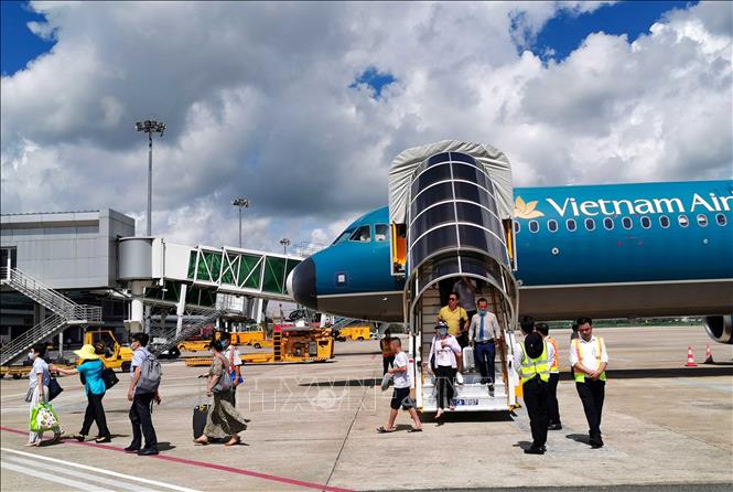 Vietnam Airlines đã cầu cứu chính phủ gói tài chính 12.000 tỷ đồng, nhưng đang vướng hàng loạt nút thắt