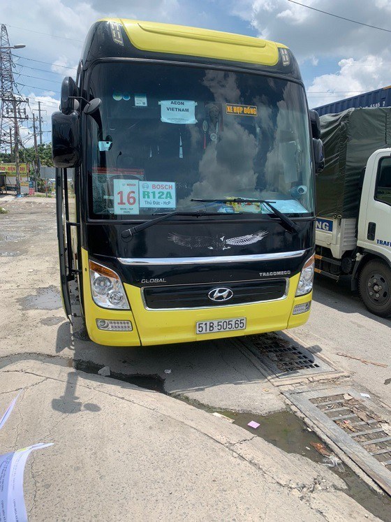 Xe khách chở người từ TPHCM về tỉnh Bắc Giang trái phép 