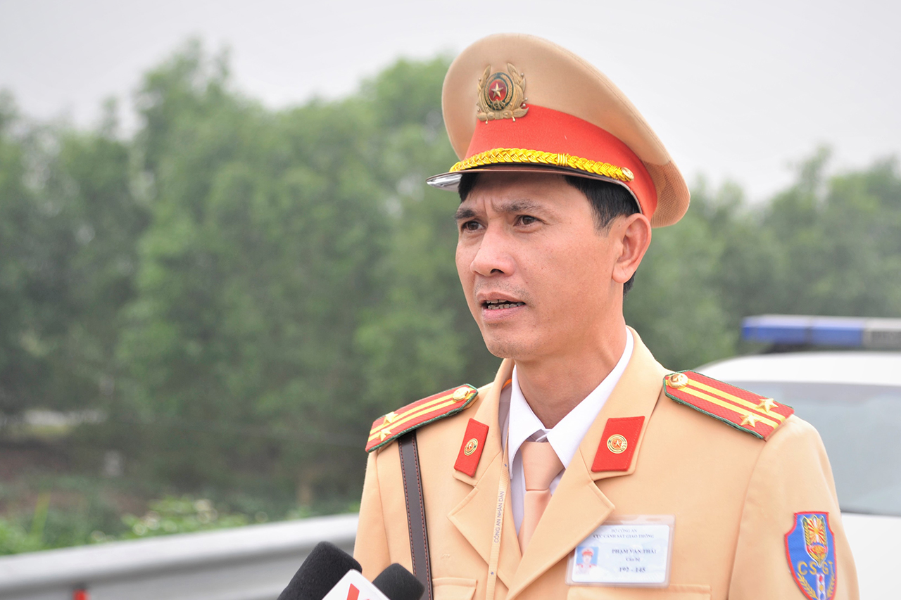Trung tá Phạm Văn Thái, cán bộ Đội TTKS giao thông cao tốc số 2, Cục CSGT: sẽ xử lý nghiêm các hành vi vi phạm nồng độ cồn.