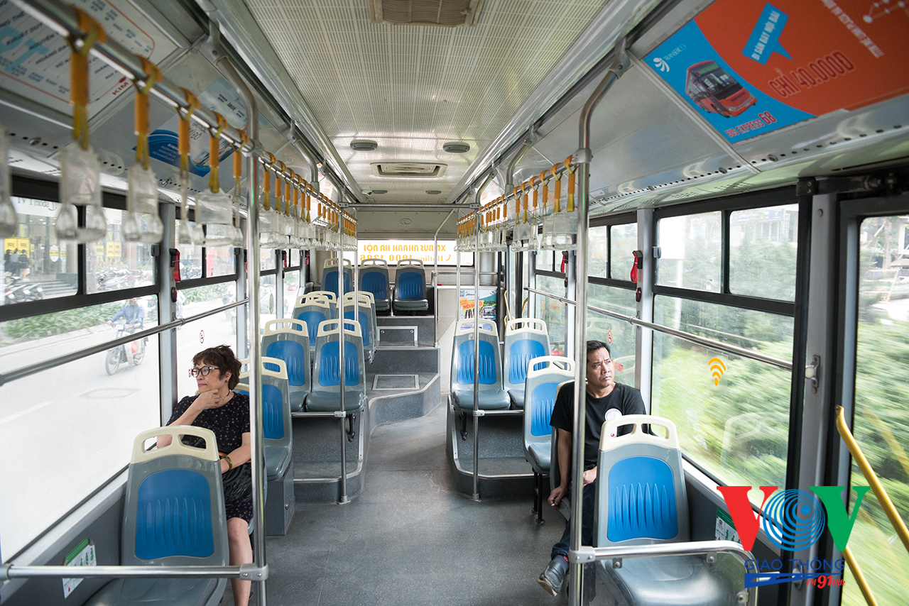Sụt giảm sản lượng hành khách đi xe buýt: Chỉ là nhất thời
