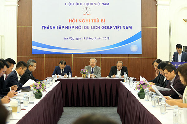 Ông Vũ Thế Bình, Phó Chủ tịch thường trực Hiệp hội Du lịch Việt Nam công bố kế hoạch thành lập Hiệp hội du lịch Golf Việt Nam