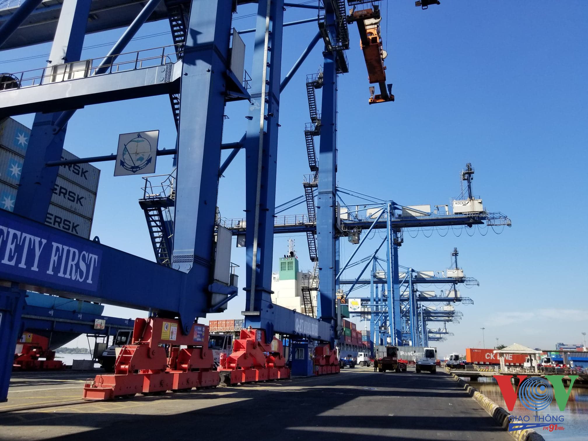 Cảng Tân Cảng Cát Lái đã và đang đóng góp rất lớn cho TPHCM cũng như khu vực kinh tế trọng điểm phía Nam