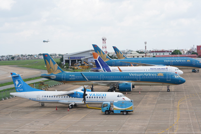 Máy bay đỗ tại sân bay Nội Bài, TP Hà Nội. (Ảnh: VNA)