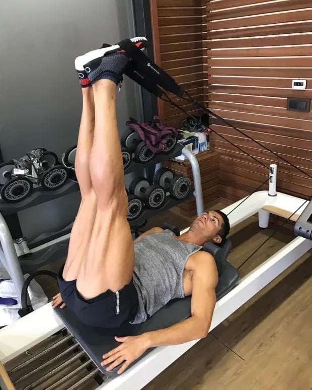 Sự khổ luyện giúp Cristiano Ronaldo nhanh hơn, mạnh mẽ hơn dù đang ở tuổi 34