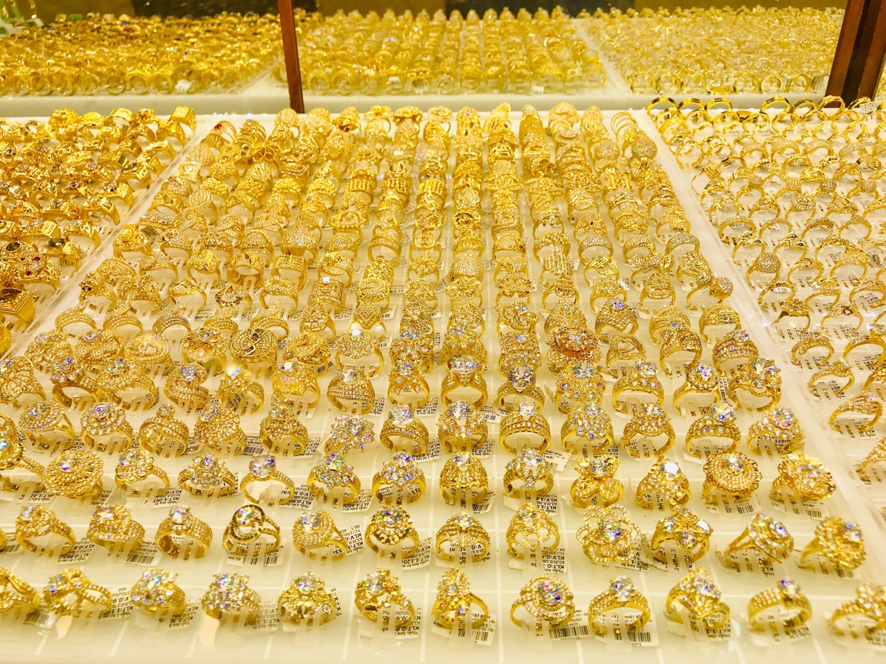 Giá vàng trong nước gần 50 triệu đồng/lượng - Ảnh minh họa