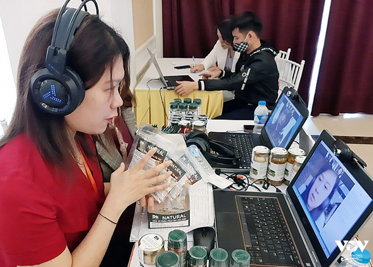 Kết nối tiêu thụ sản phẩm Việt vào chuỗi bán lẻ hiện đại của Tập đoàn Central Retail tại Việt Nam và Thái Lan cho các doanh nghiệp Việt Nam dưới hình thức online