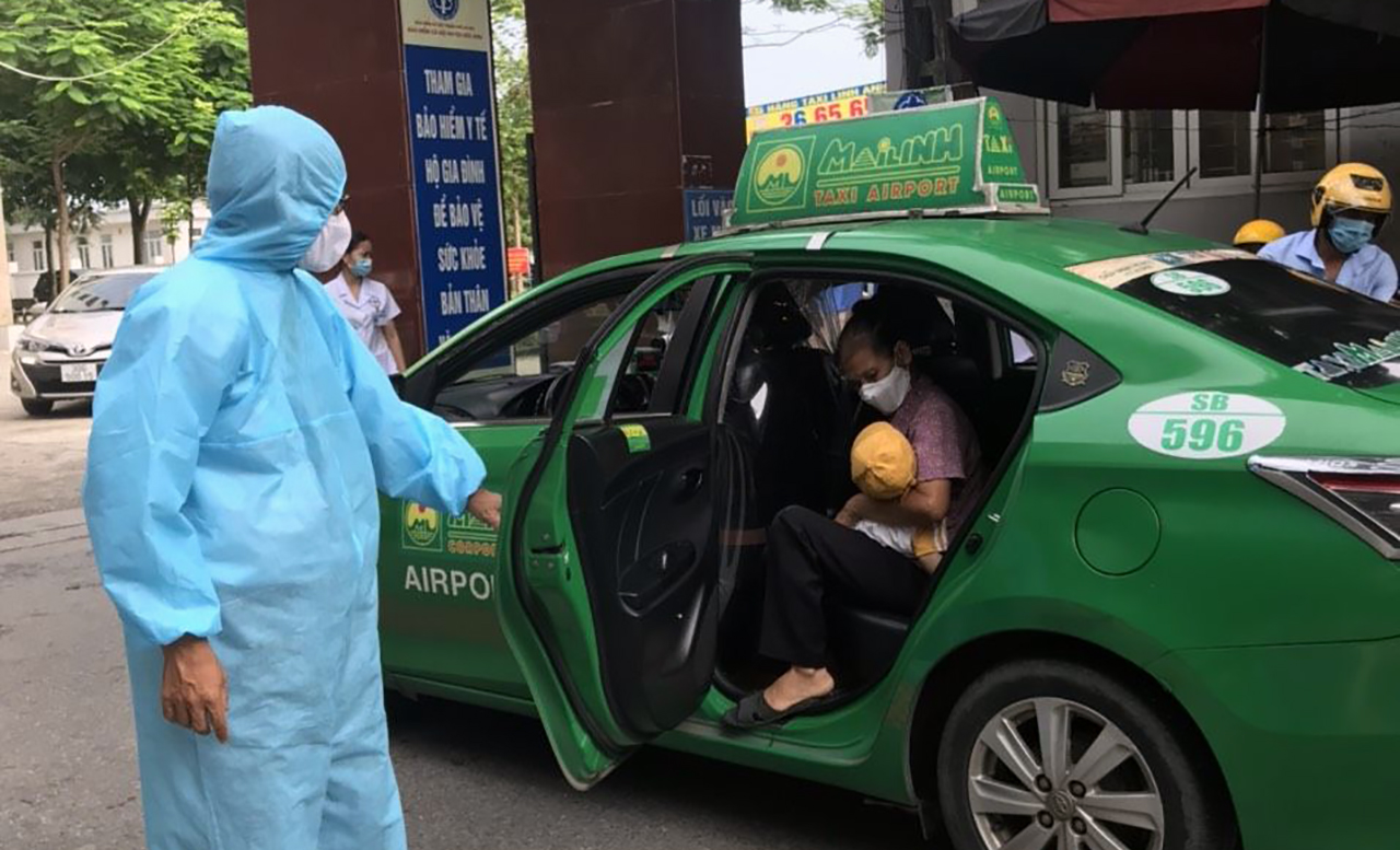 Taxi Mai Linh triển khai hỗ trợ 1000 chuyến xe an toàn cho mẹ bầu (ảnh MLG)