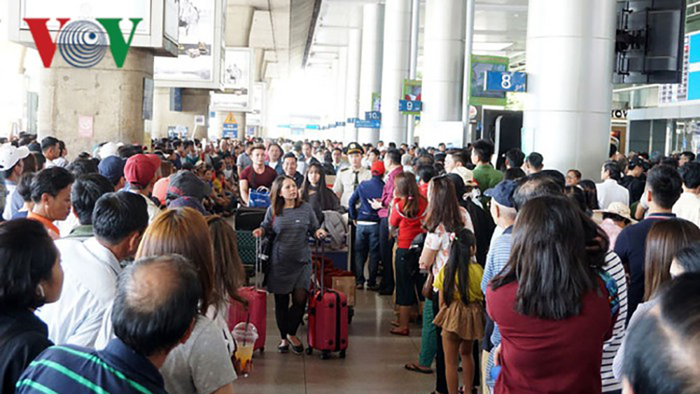 Cảng HKQT Tân Sơn Nhất lưu ý hành khách cần đến sớm trong dịp Tết.jpg