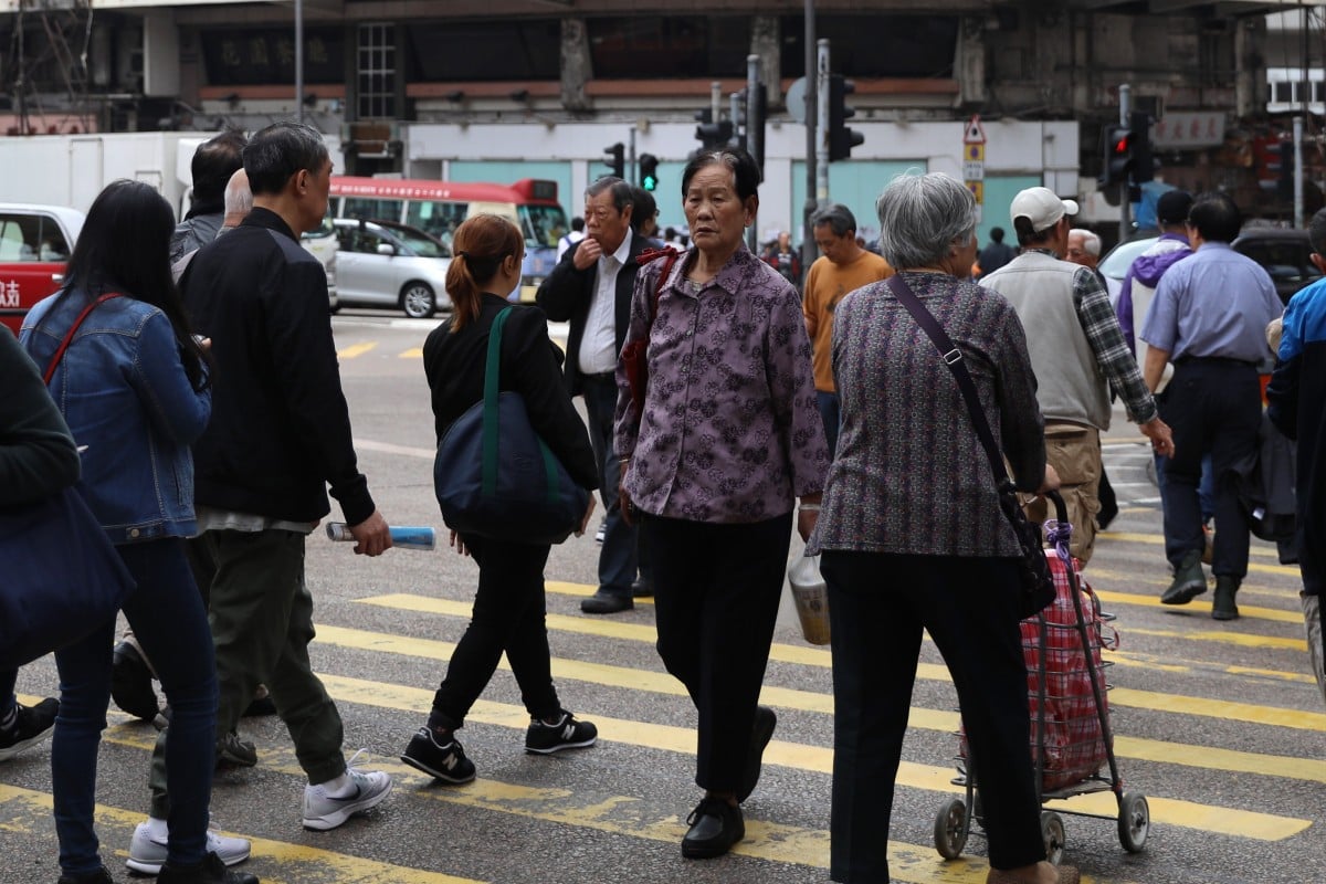 Trong 10 năm qua, số người ở độ tuổi nghỉ hưu trở lại thị trường lao động tại Hong Kong tăng hơn 47%