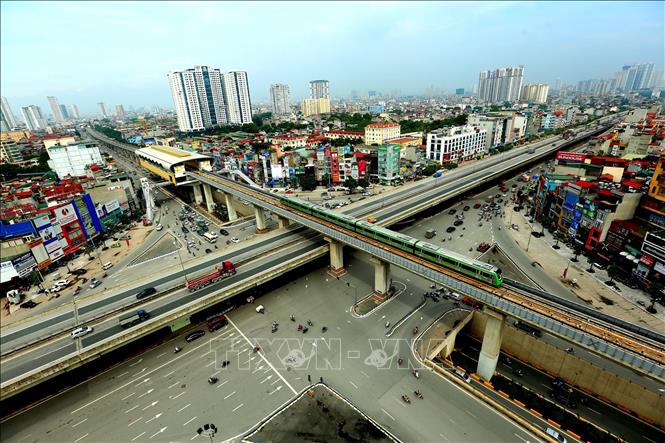 Đường sắt đô thị Cát Linh - Hà Đông có chiều dài tuyến đi trên cao là 13,5 km (từ Cát Linh đi Hà Đông). Ảnh: TTXVN