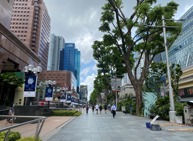 Orchard, khu phố mua sắm nổi tiếng nhất Singapore, đìu hiu vào ngày cuối tuần, khác hẳn với vẻ nhộn nhịp thường thấy-Ảnh: Vũ Lan Hương