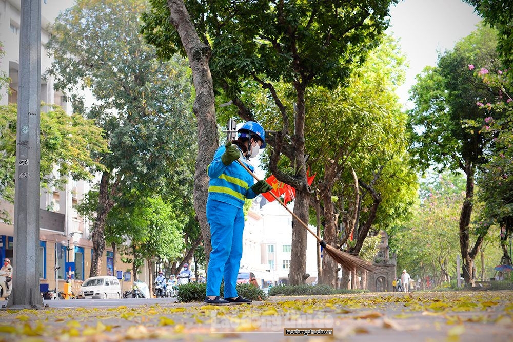 Công nhân Urenco đảm bảo vệ sinh môi trường trên địa bàn được phân công - Ảnh Lao động Thủ đô