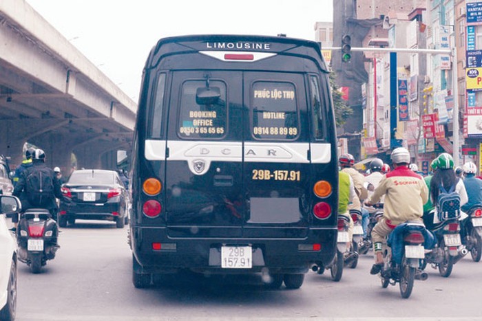 Xe Limousine hoạt động tại Hà Nội
