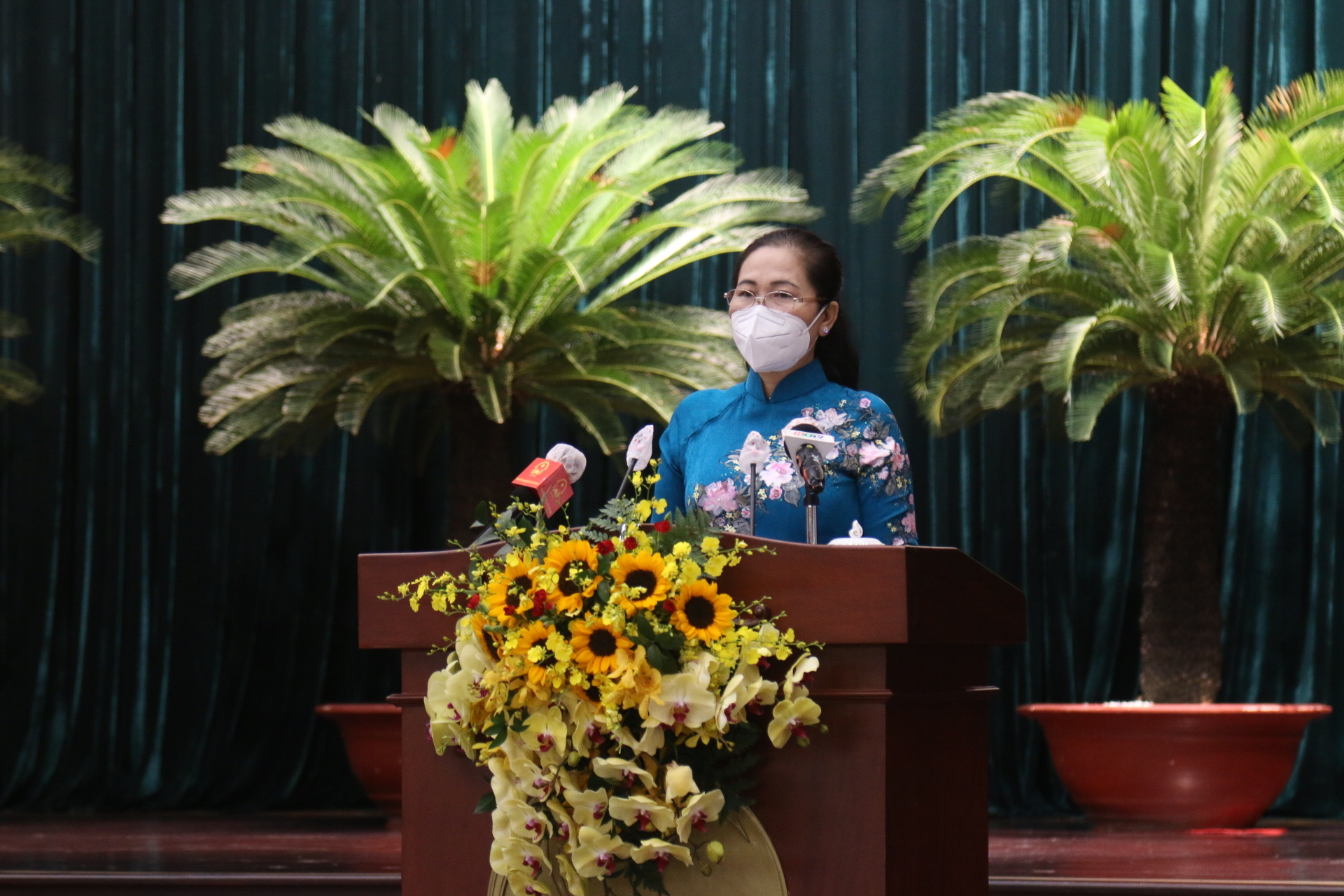 Chủ tịch HĐND TP Nguyễn Thị Lệ phát biểu khai mạc tại kỳ họp