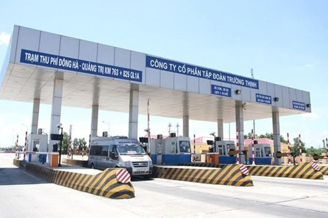 Trạm thu phí BOT Quảng Trị đặt giữa thành phố Đông Hà và huyện Triệu Phong (Ảnh: HT).
