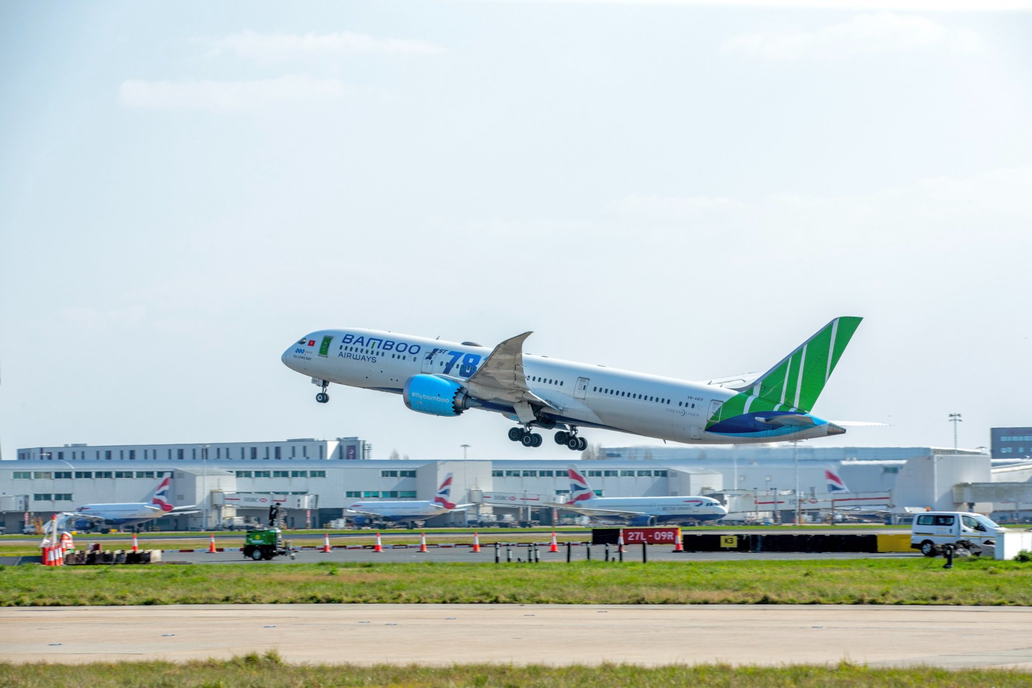 Bamboo Airways chính thức khai trương đường bay thẳng thường lệ Hà Nội – London (Anh) với tần suất 2 chuyến khứ hồi/tuần