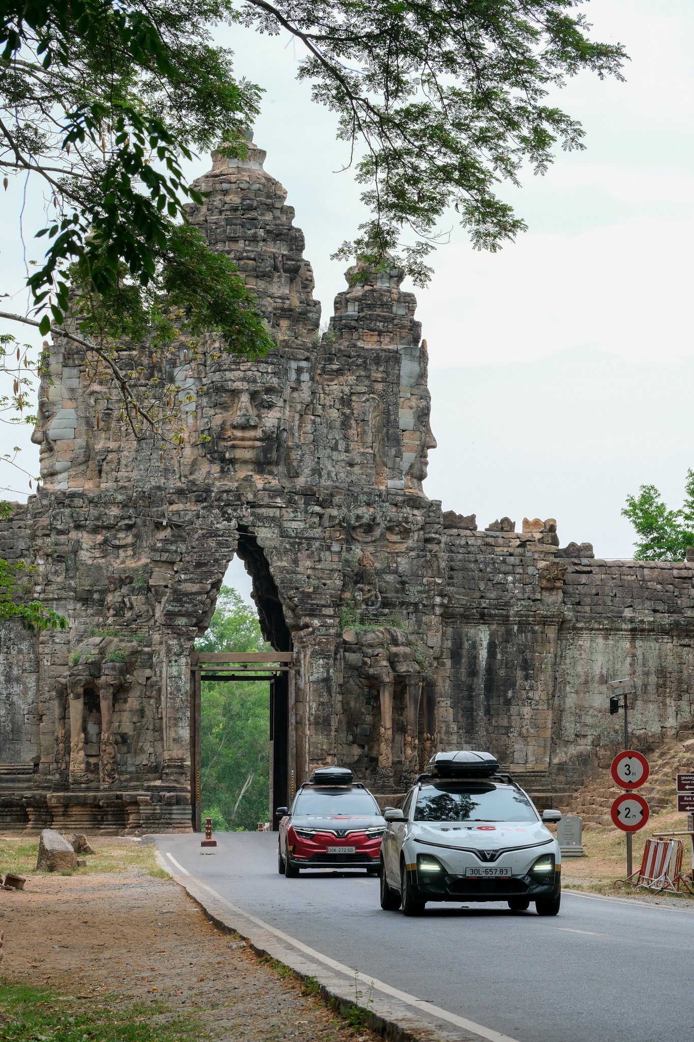28 ngày với 10.000km đi qua 6 nước Đông Nam Á bằng ô tô điện