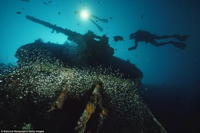 Con tàu trên của Mỹ bị trúng mìn ở khu vực Espiritu Santo, Vanuatu, châu Đại Dương vào tháng 10/1942 khiến nó nhanh chóng chìm sâu sâu dưới nước.