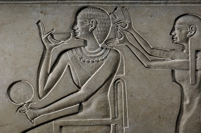 Trong số này, người Ai Cập phổ biến với việc cạo sạch tóc trên đầu. Thỉnh thoảng, họ để lại một lọn tóc dài.