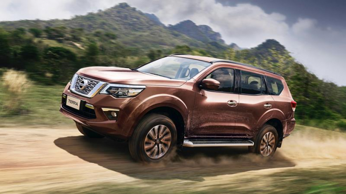 Nissan-Terra-2019