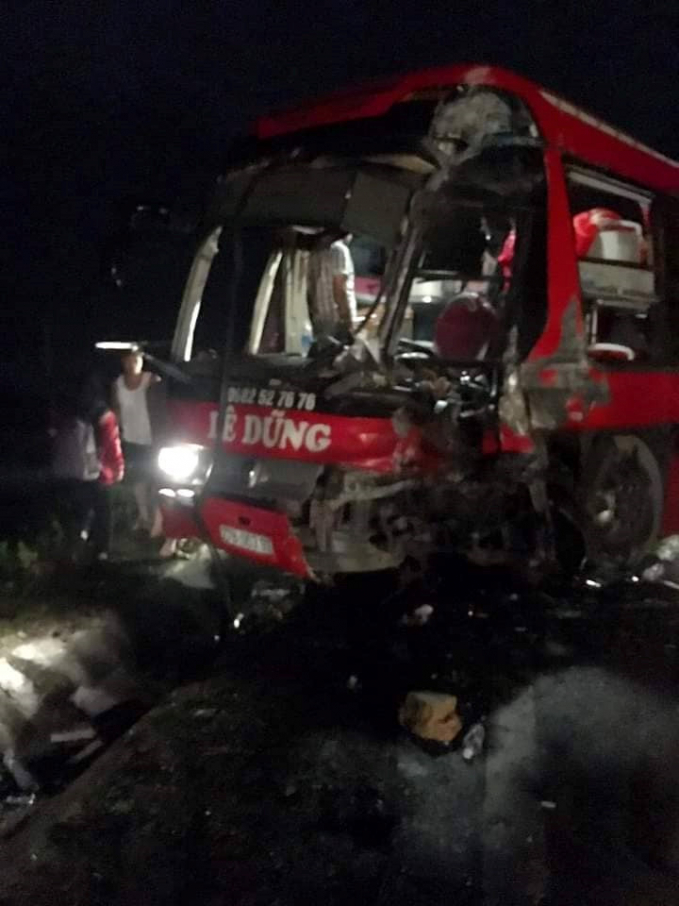 Vụ tai nạn xảy ra tại Km số 146+150P QL6 đoạn qua Tân Sơn, huyện Mai Châu, tỉnh Hòa Bình.